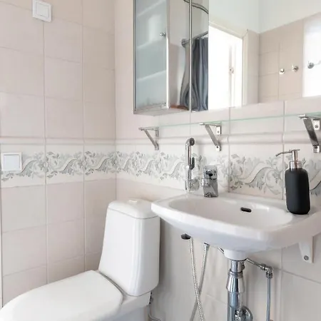 Poista 2ndhomes Cozy And Compact 1br In Kamppi Helsinki