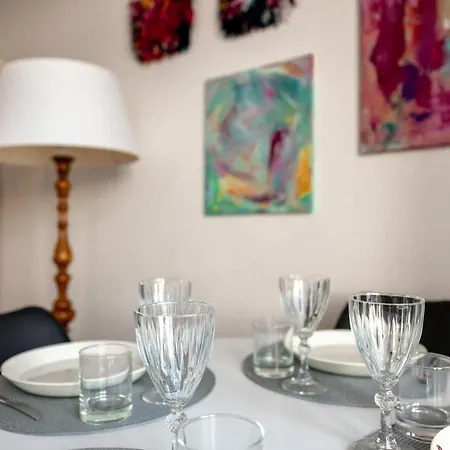 Poista 2ndhomes Cozy And Compact 1br In Kamppi Διαμέρισμα Ελσίνκι